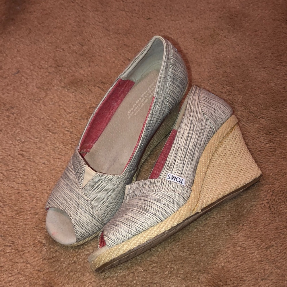 TOM’s Wedges